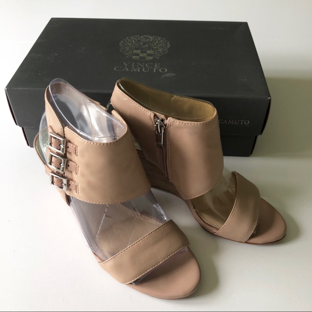 Vince Camuto lyssia brush leather wedge sandal 6.5